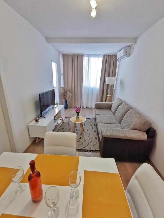 Tajchi, 5 Min From Rixos Apartman