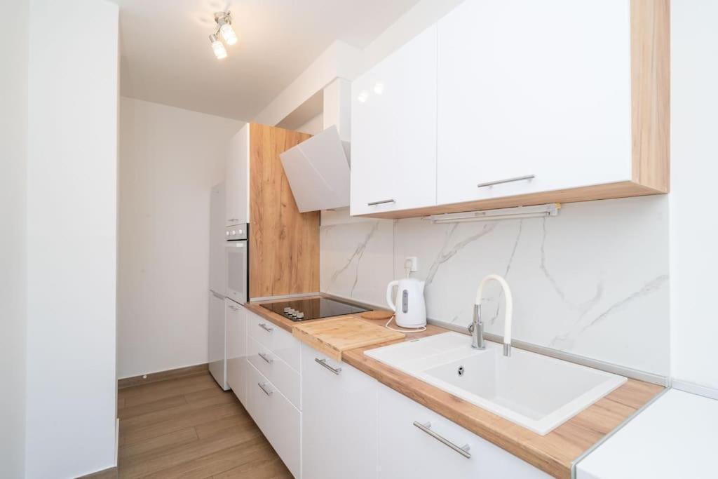 Apartman Tajchi, 5 Min From Rixos *